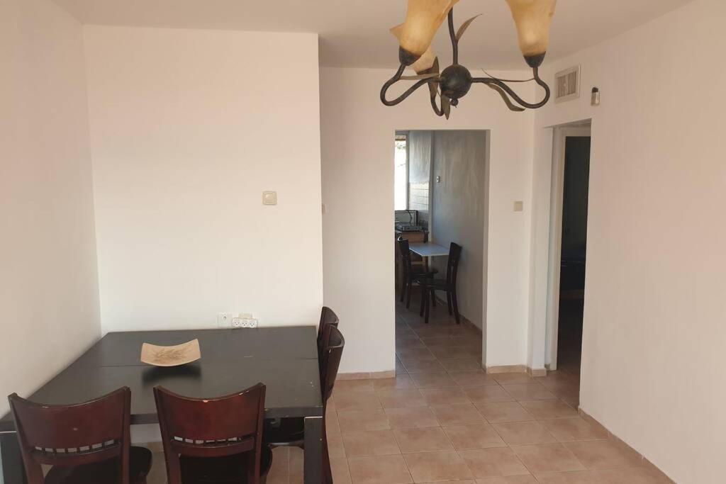 Family Apartment By The Sea ハイファ エクステリア 写真