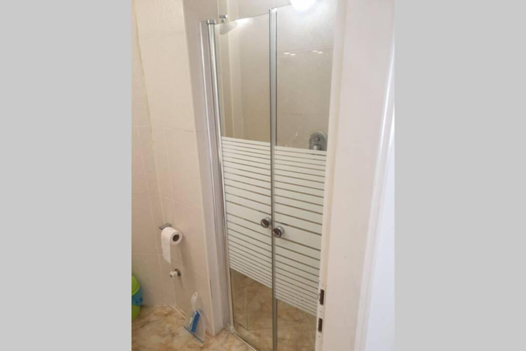 Family Apartment By The Sea ハイファ エクステリア 写真